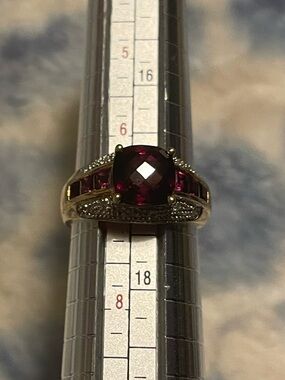 14k yellow gold Rhodolite garnet and diamond ring size 7